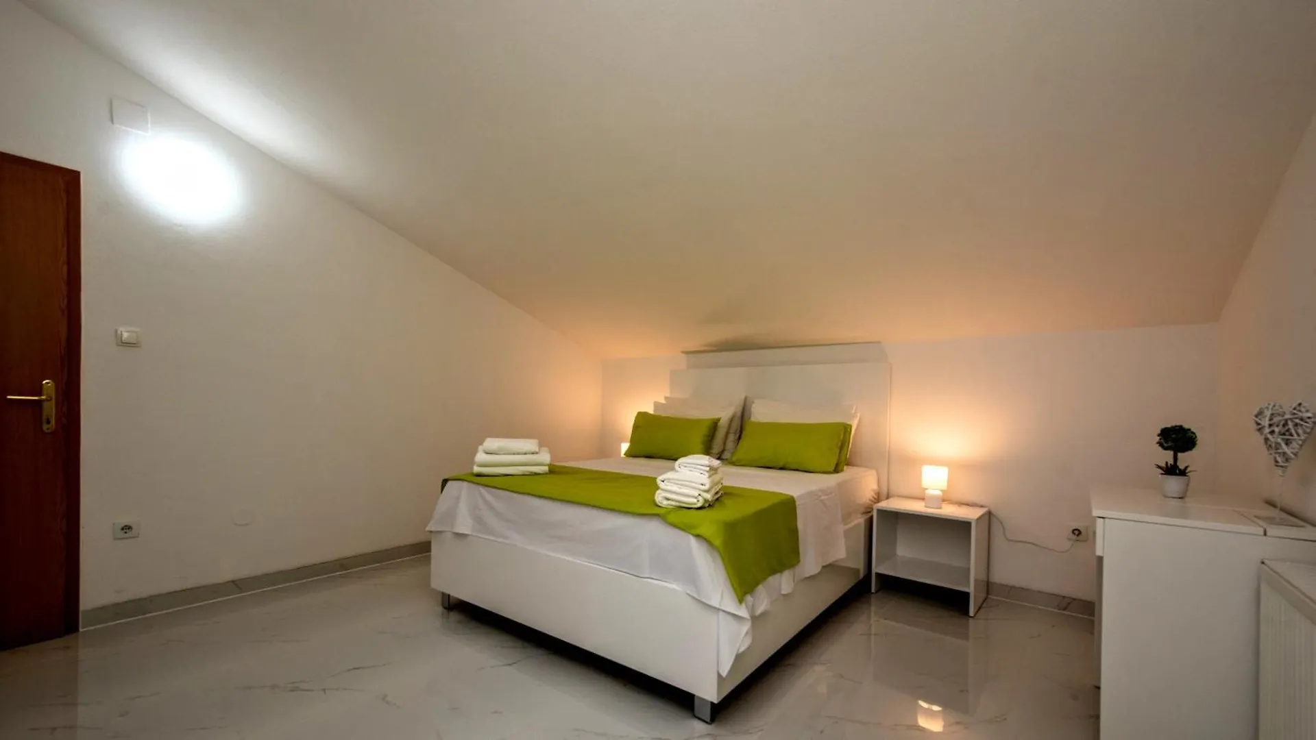 Apartment Apartmani Tomi Ciovo Trogir